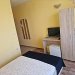 Housedenz Gæstehus 3*