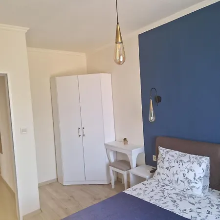 Housedenz ゲストハウス