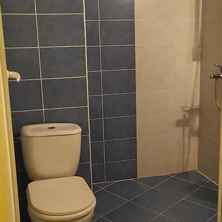 ゲストハウス Housedenz 3*