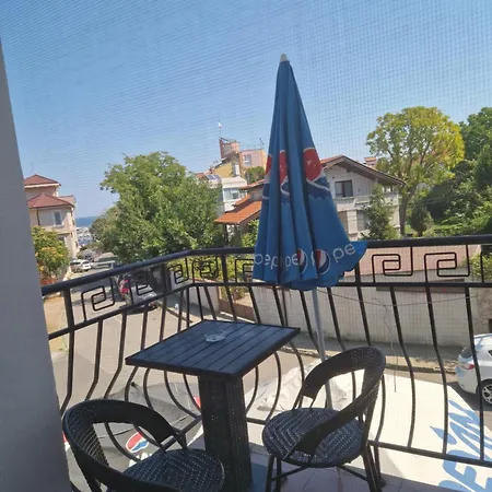 Housedenz 3* Tschernomorez