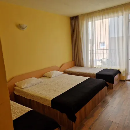 Housedenz チェルノモレツ