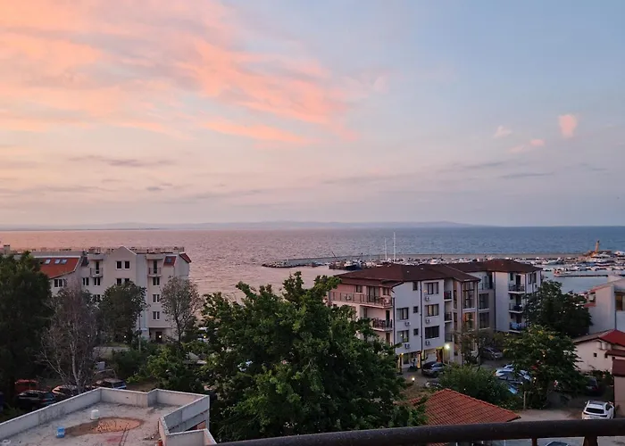 Guest house Housedenz