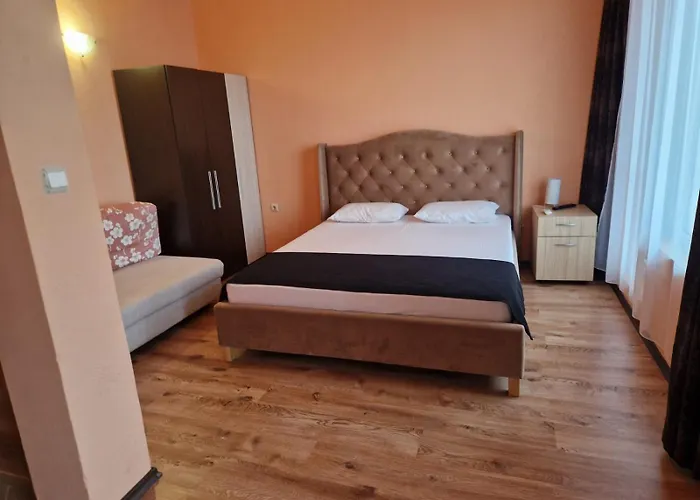 Housedenz Guest house