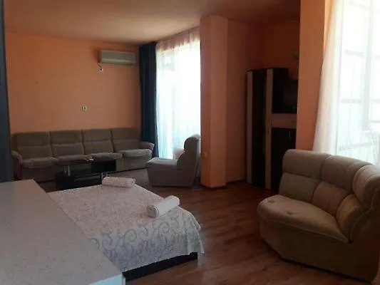 Housedenz Guest house