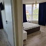 Housedenz 3* チェルノモレツ
