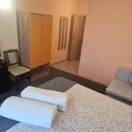 게스트하우스 Housedenz