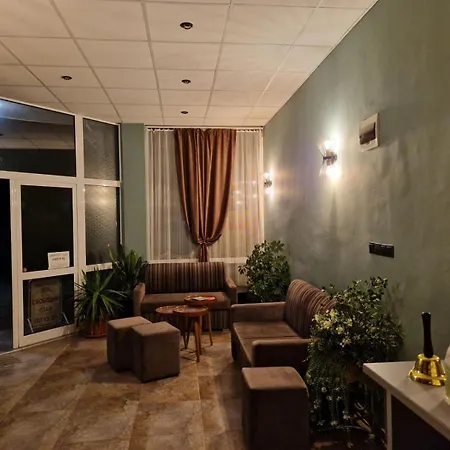 بيت ضيافة Housedenz