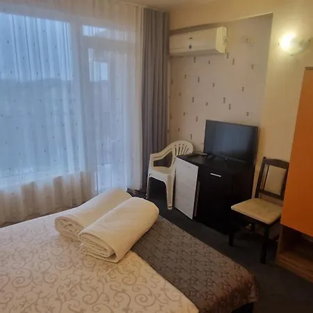 Housedenz بيت ضيافة