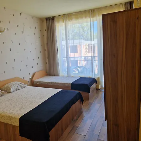بيت ضيافة Housedenz تشيرنوموريتس