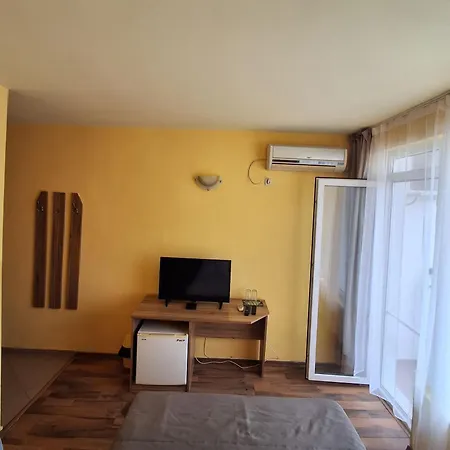 Housedenz Czernomorec