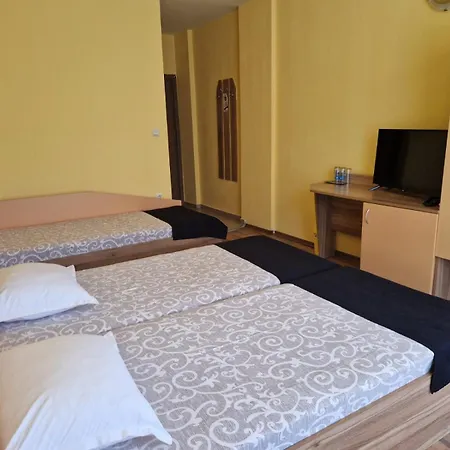 بيت ضيافة Housedenz تشيرنوموريتس