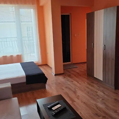 Pensiune Housedenz 3*
