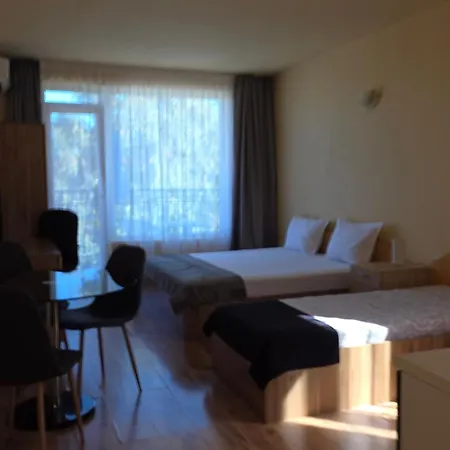 Housedenz 3* Cernomoreț