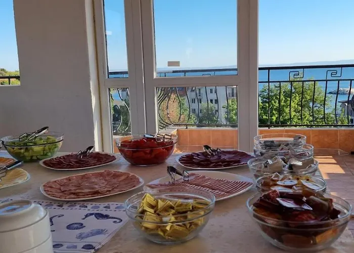 Housedenz Къща за гости