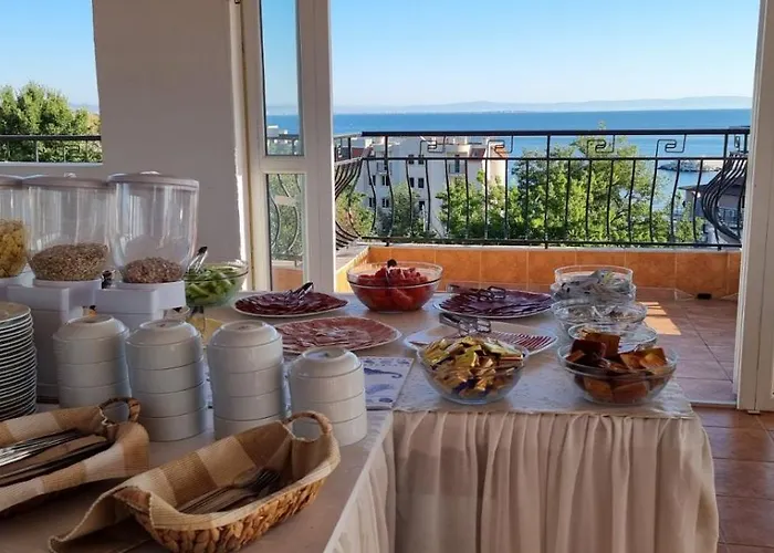 Housedenz Къща за гости Черноморец