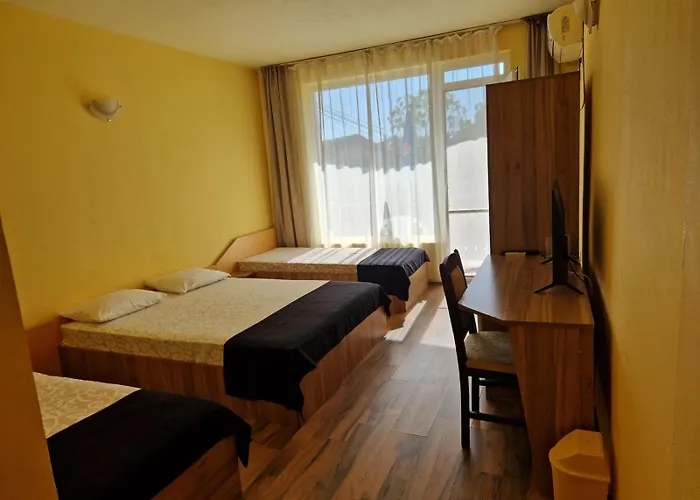 Housedenz Къща за гости